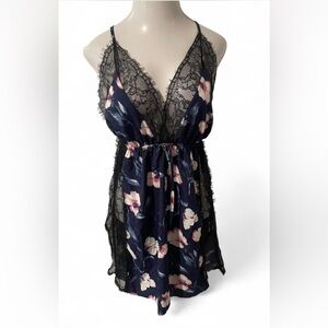Floral Lace Trim Nightgown